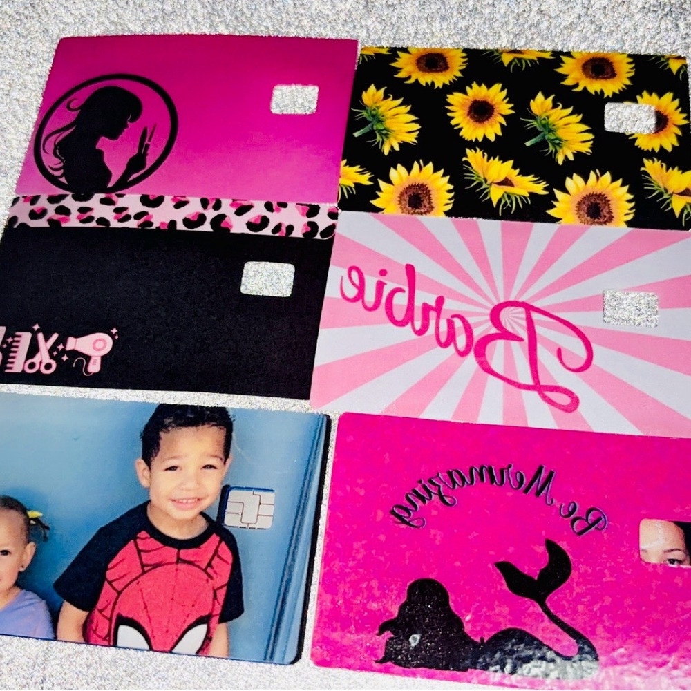 Vibrant Pink and Black Face Masks for Stylish Protection